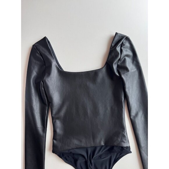NWOT Aritzia TEN by BABATON Glamour Black Faux Leather Bodysuit, Size 2XS - Picture 4 of 15